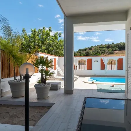 Lovely Garden To Private Heated Pool Apartment Villasimius