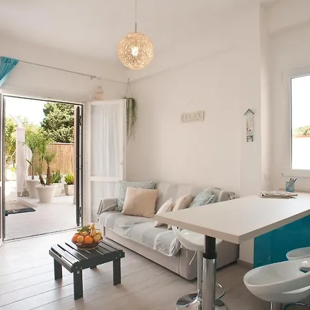 Lovely Garden To Private Heated Pool *
