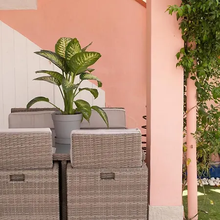 Apartment Lovely Garden To Private Heated Pool *