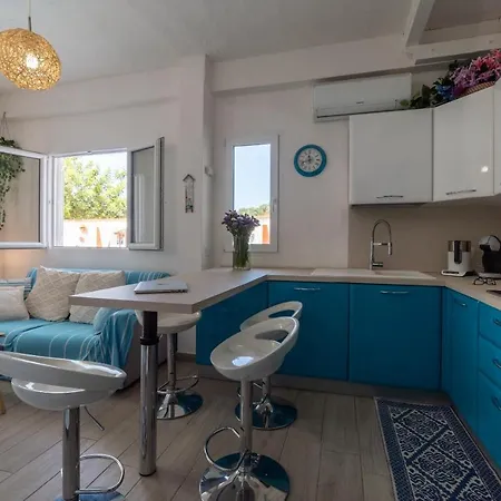 Lovely Garden To Private Heated Pool Apartment Villasimius